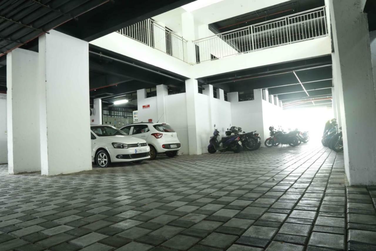 Traven Homes Infopark Kakkanad Corporate Suit Rooms Kochi Eksteriør bilde